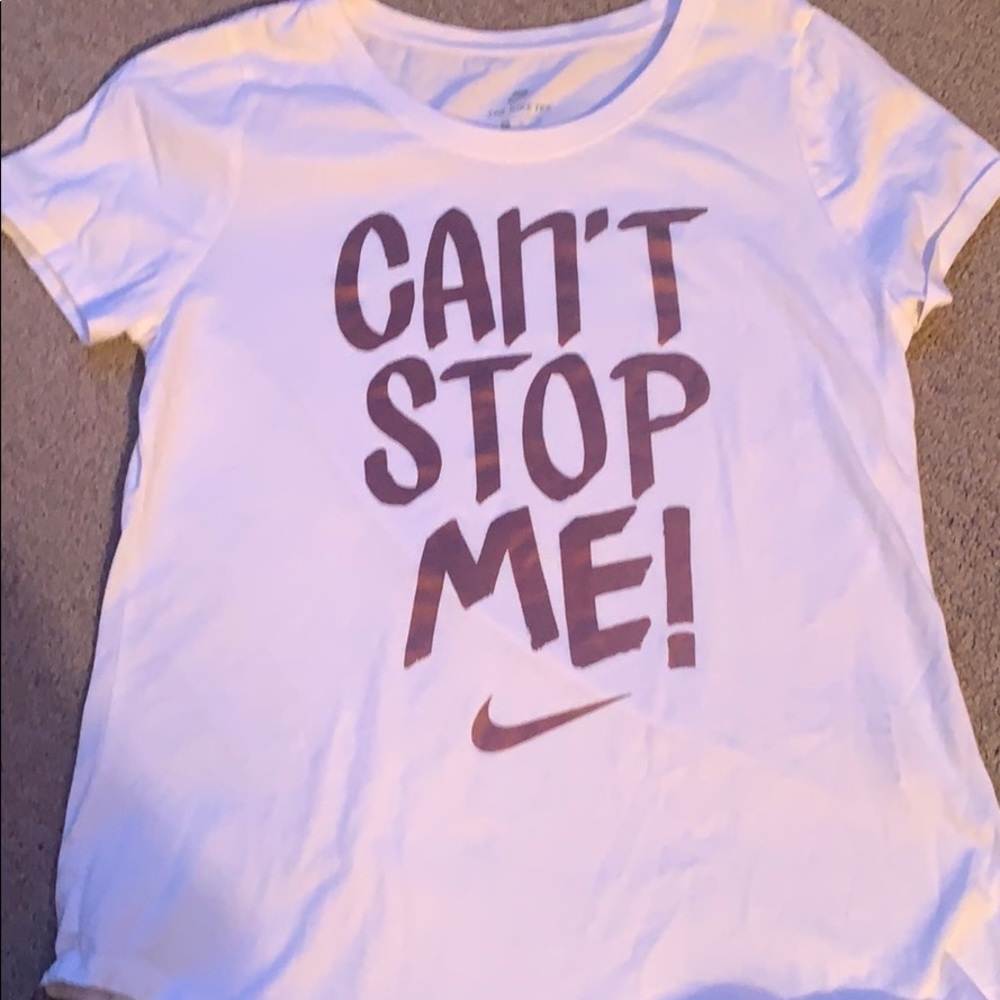 nike t-shirt